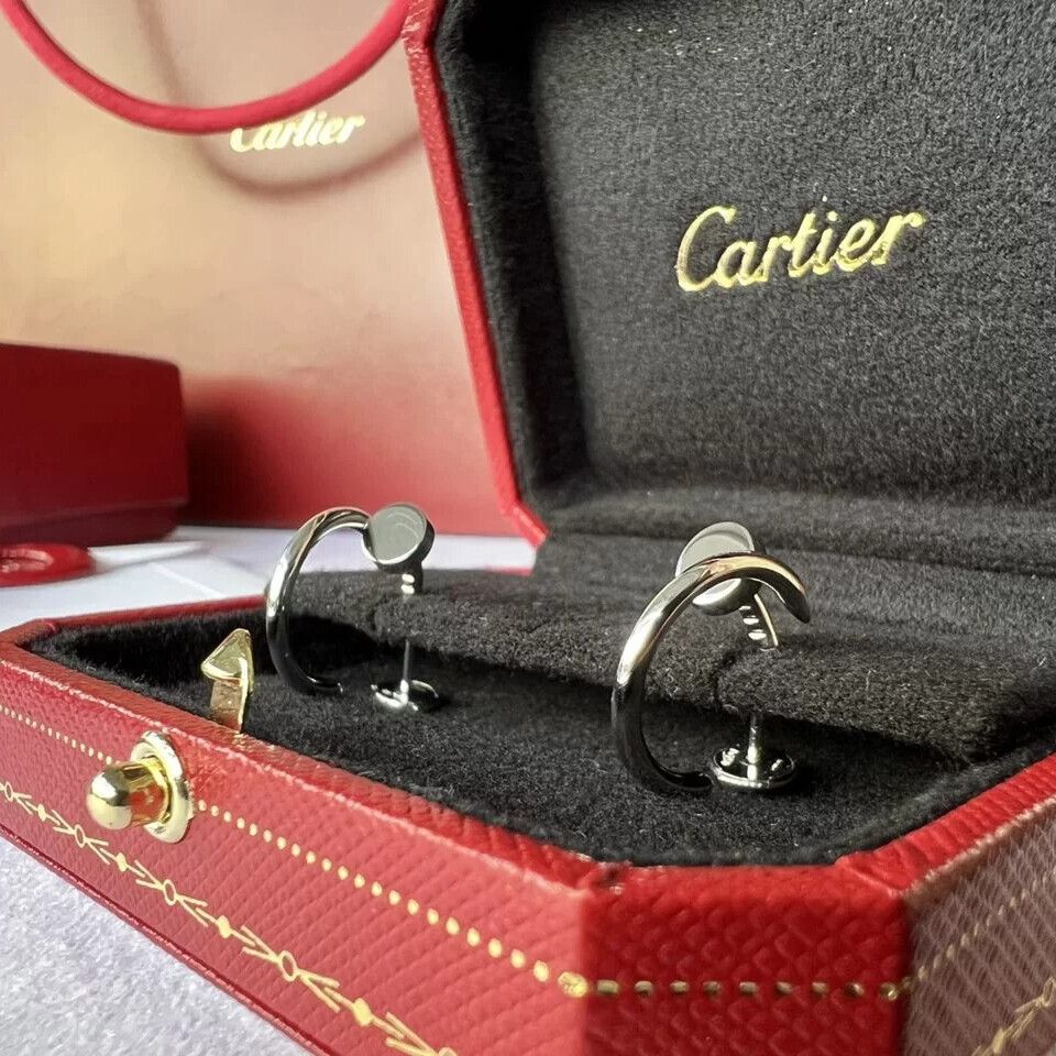 Сдать в скупку, продать кольцо Картье (Cartier) в Санкт-Петербурге в  «Легион Золота»